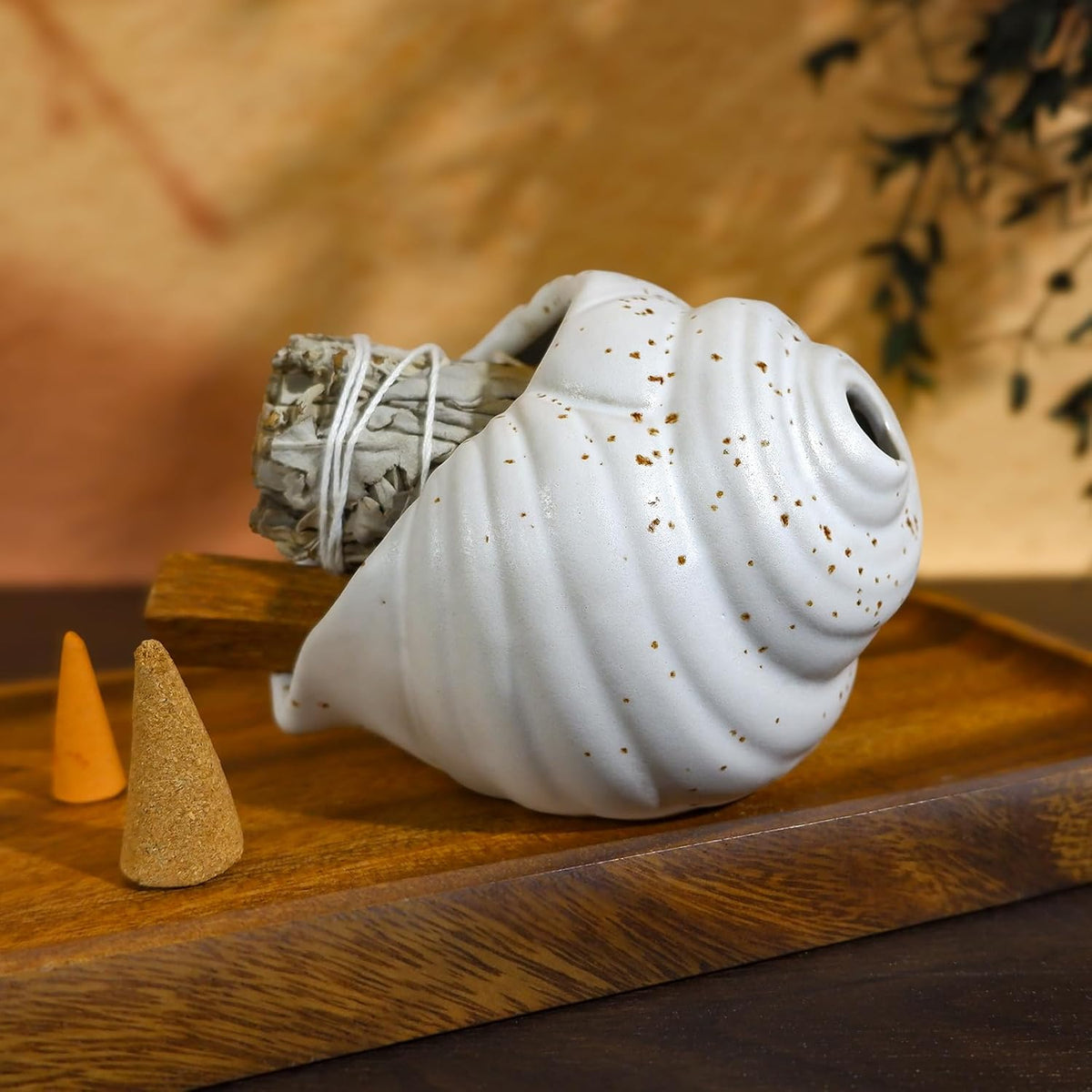 MOUGIGI Ceramic Conch Palo Santo Burner Holder - Mini Chiminea Incense