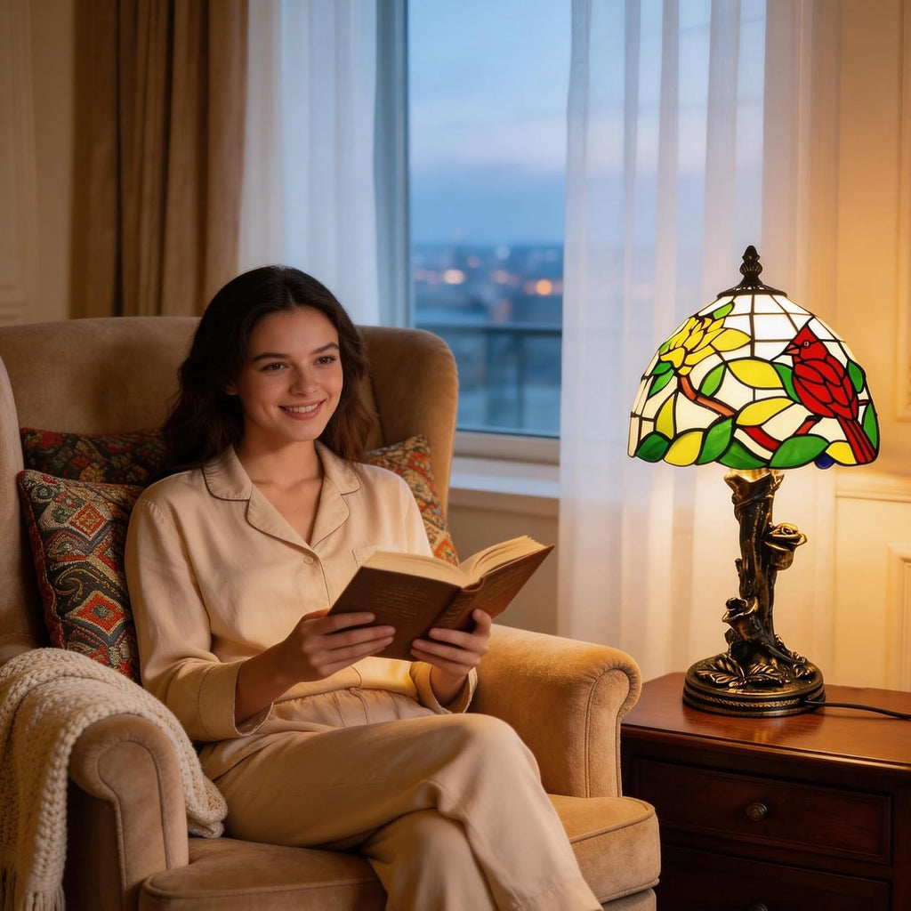 Tiffany Lamp,Cardinal Lamp,8" Stained Glass Lamp