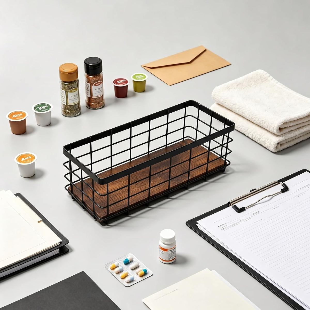 Small Black Metal Wire Storage Basket with Wood Base (Black+Brown, 1 Pack)