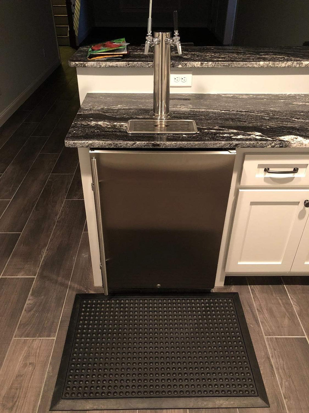Yesland Rubber Door Mat 36 x 24 Inches, Durable Restaurant Kitchen Non-Slip Bar Drainage Utility Floor Mat, Ideal Entry Way Doormat for Home and Garden & Indoor Outdoor Wet Area (Pack of 2)