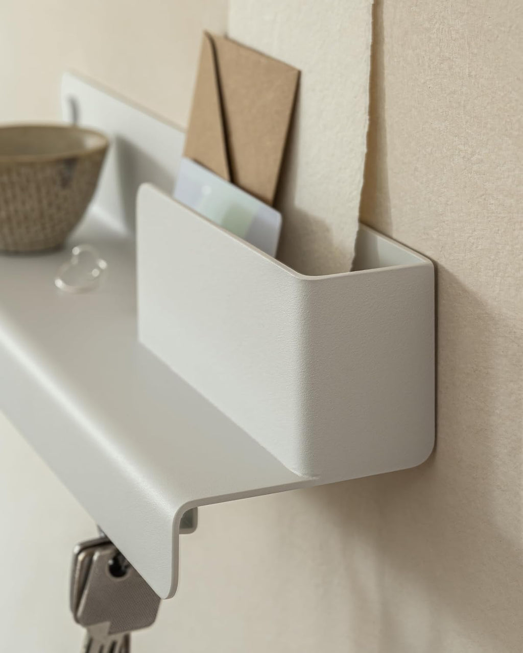 Kazai. Key Holder for Wall 'Holmsen' | Minimalist Key Hooks Design from Berlin | Modern Key Hanger with Metal Shelf | Key Hook Wall Mounted as Hallway Furniture | White