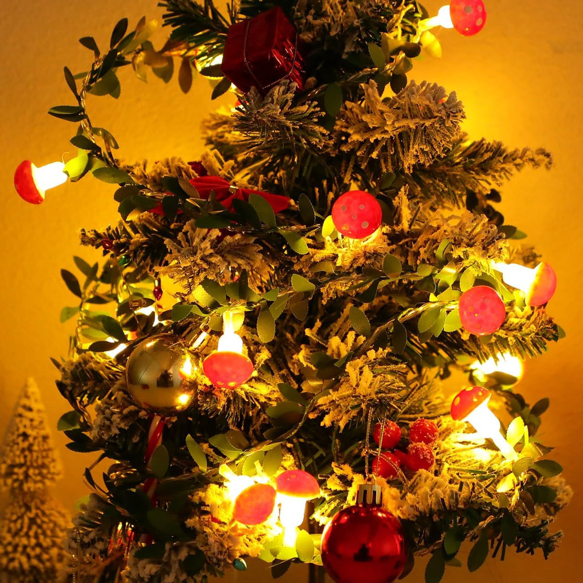 Ciieeo Mushroom String Lights Indoor 118.11 in 20 Led Fairy String Light Mushroom Garland for Bedroom Patio Garden Yard Home Party Seasonal Decor