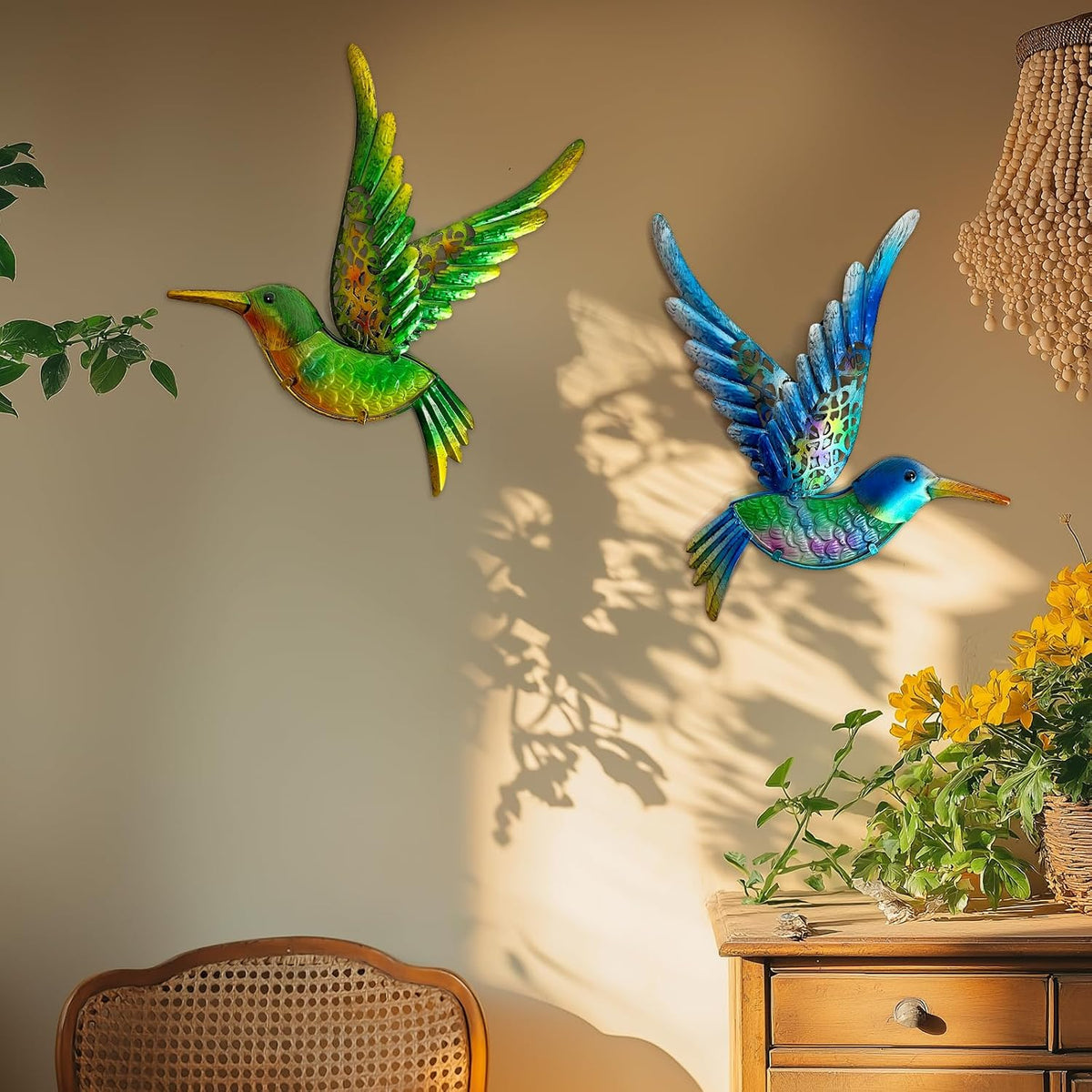 HONGLAND Metal Hummingbird Wall Art 12inch Metal Birds Wall Sculpture Garden Decoration Outdoor Statue Patio Fence Hanging Plaques 2 Pack（Blue-Green）