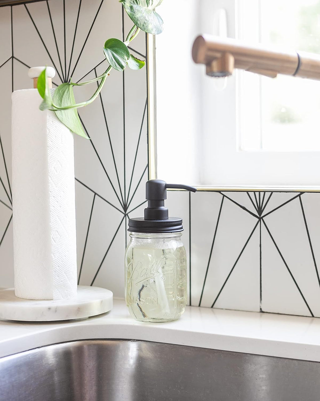 Jarmazing Products Mason Jar Soap Dispenser - Black - 16 oz Ball Mason Jar Liquid Dispenser for Kitchen & Bathroom - Glass - Dish Soap Dispenser with Rust Proof Stainless Steel Pump & Lid