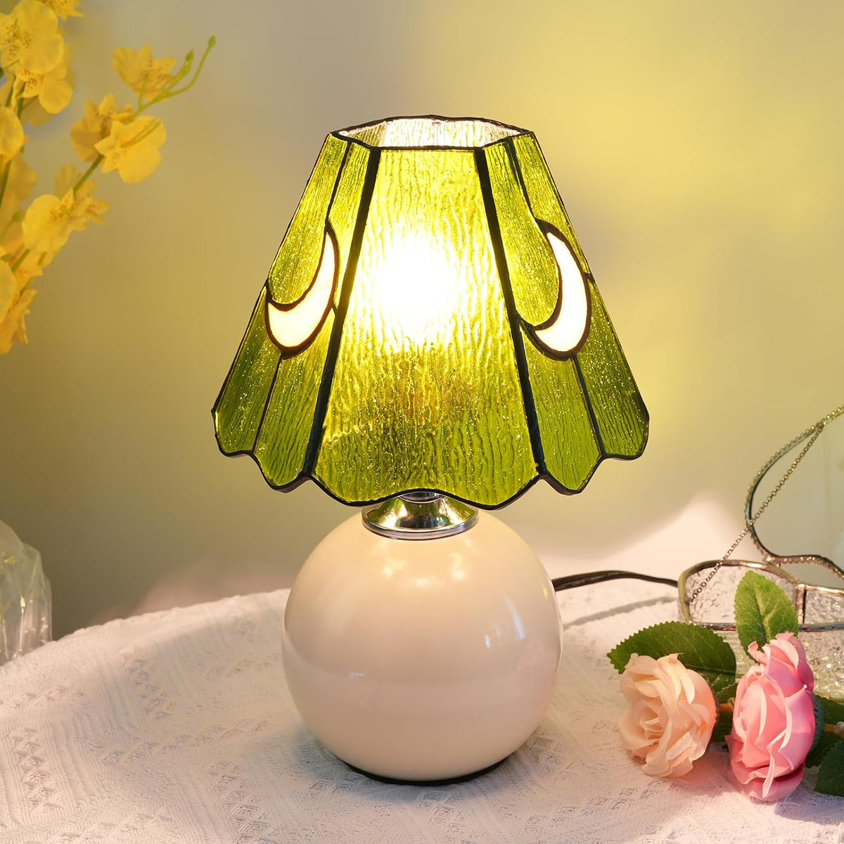 Tiffany Lamp Stained Glass Table Lamp Moon Mushroom Green Small Bedside lamp Living Room Dining Room Office Decoration Desk lamp Home Decoration Creative Gift Scene Prop