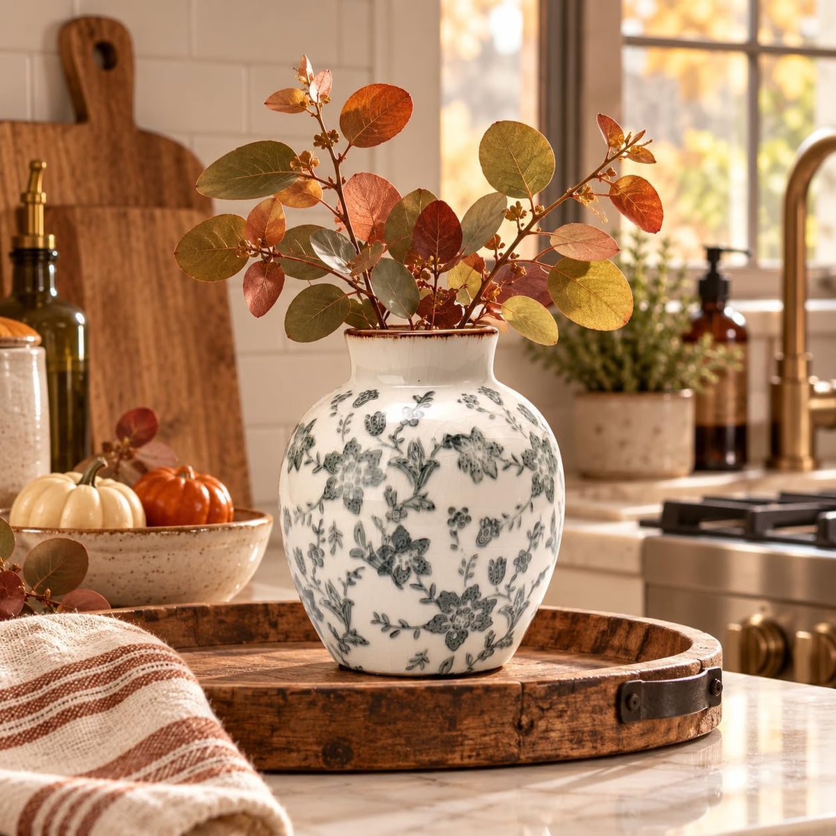 SIDUCAL Ceramic Vintage Vase, 5.83 Inch Retro Ice Cracked Chinoiserie Floral Vase, Rustic Farmhouse Vases for Home Decor, Bookshelf, Garden, Chinoiserie Decor, Tuscan Decor, Gray Floral Pattern