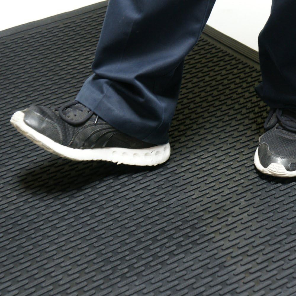 Rubber-Cal "Dura-Scraper Linear" Commercial Rubber Entrance Door Mat - 3/8 in x 3 ft x 5 ft - Black