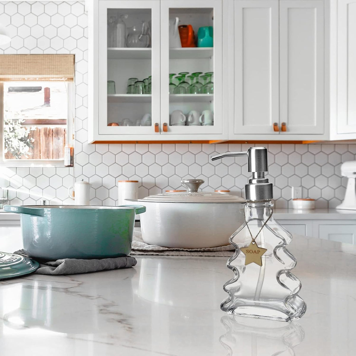 Christmas Tree Soap Dispenser, Glass Soap Dispenser with Sliver 304 Rust Proof Pump, Christmas Tree Shaped Great for Xmas Decor, Hand Soap, Dish Soap, Kitchen, Bathroom