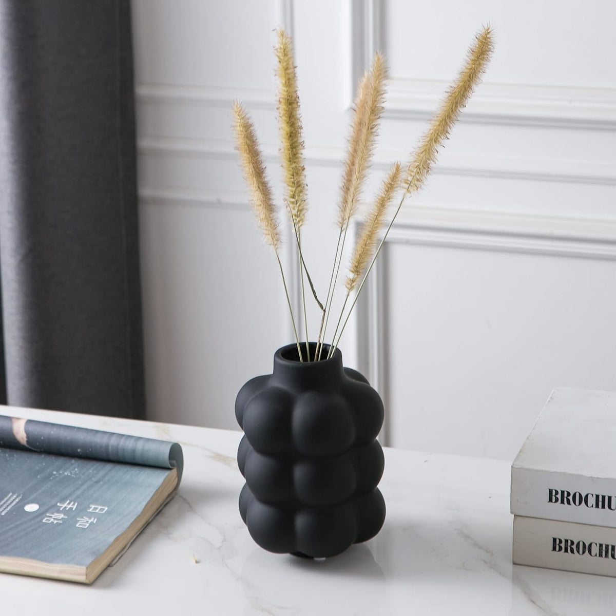 Mowtanco Black Ceramic Vase, Modern Small Vase for Centerpiece 6.7" Tall