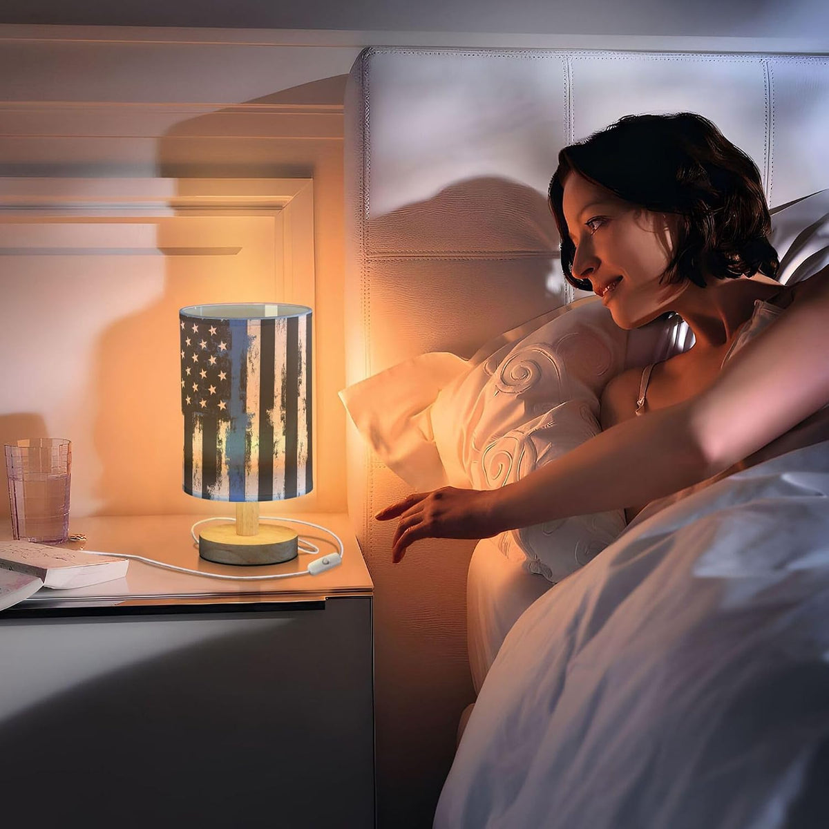 Traditional Police Officer Flag LED Table Lamp with USB Port Night Light Bedroom Lamps for Nightstand Living Room Dorm Home Office Desk