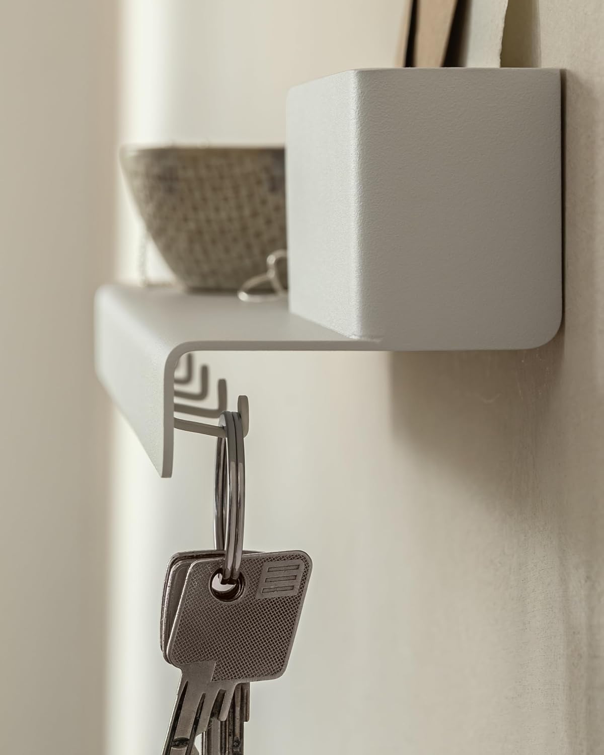 Kazai. Key Holder for Wall 'Holmsen' | Minimalist Key Hooks Design from Berlin | Modern Key Hanger with Metal Shelf | Key Hook Wall Mounted as Hallway Furniture | White
