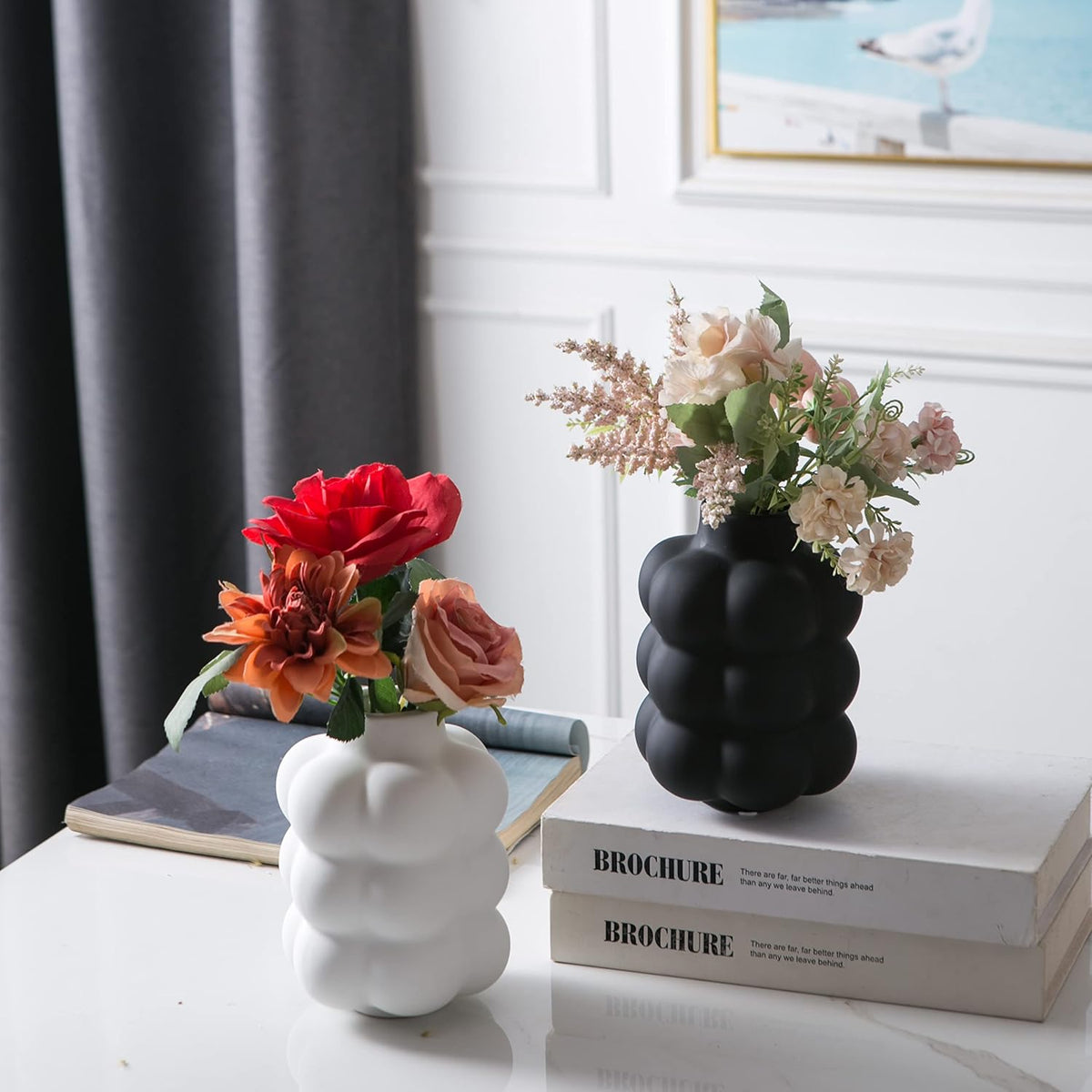 Mowtanco Black Ceramic Vase, Modern Small Vase for Centerpiece 6.7" Tall