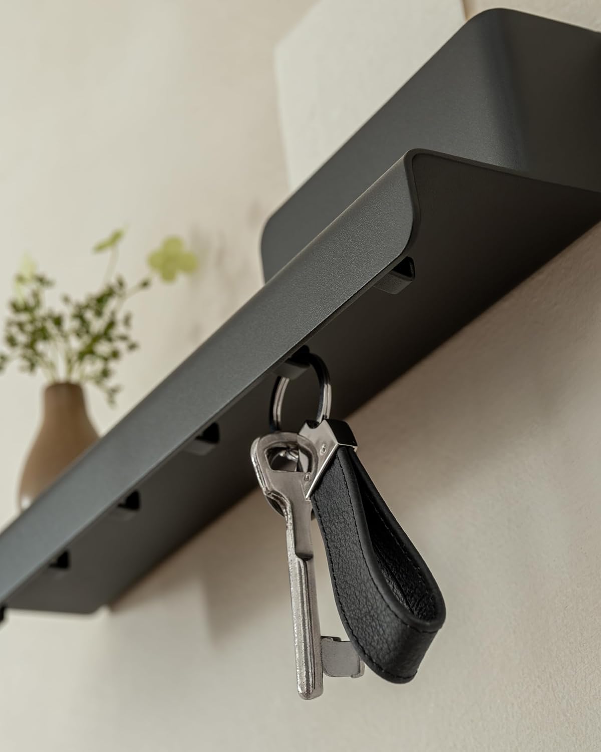 Kazai. Key Holder for Wall 'Holmsen' | Minimalist Key Hooks Design from Berlin | Modern Key Hanger with Metal Shelf | Key Hook Wall Mounted as Hallway Furniture | Black