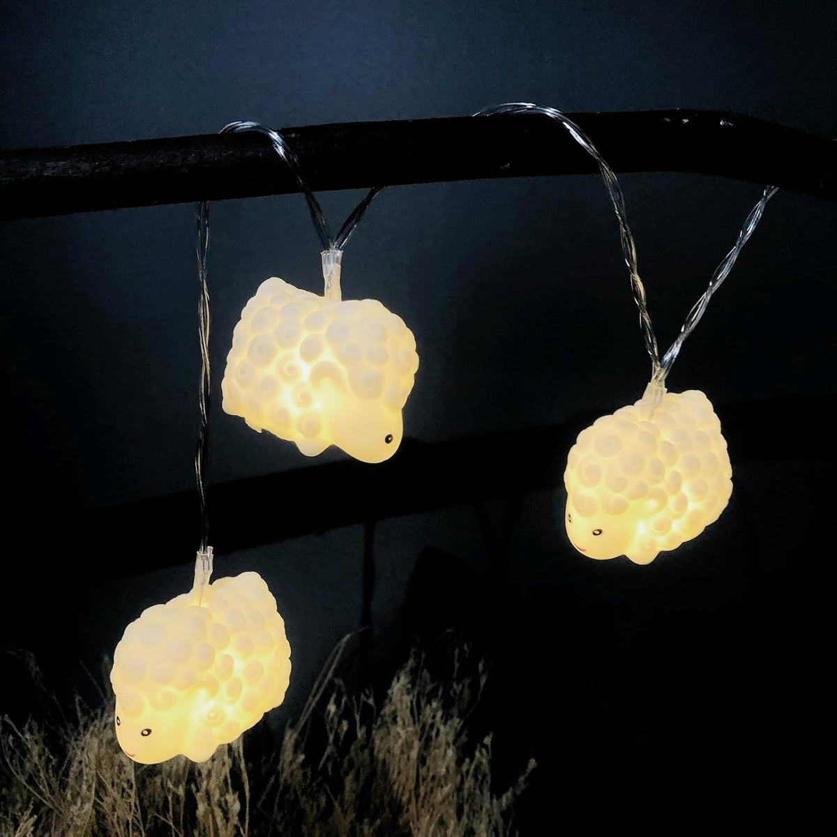 Cute Painted Sheep Night Light LED Sheep Ornaments String Lights White Sheep Fairy Light Battery Powered Indoor Outdoor Party Decor Night Light (20LED, White Sheep)