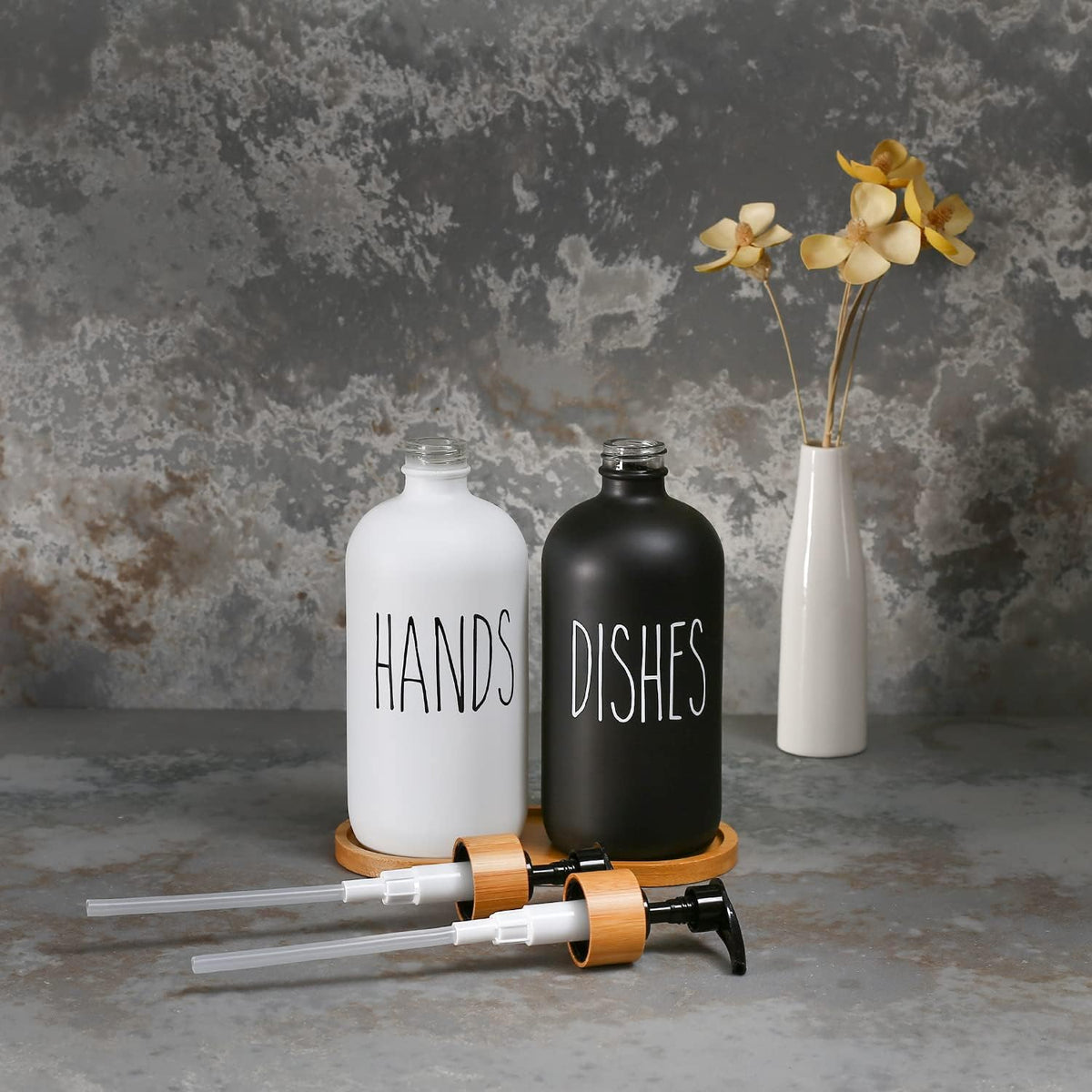 MOMEEMO Soap Dispenser Set, Black & White