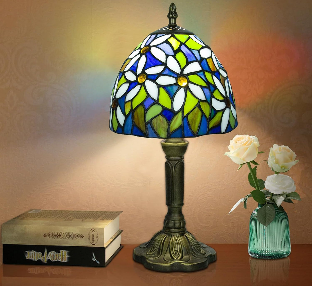 Small Tiffany Style Stained Glass Table Lamp, 8 Inch, White Daisy Pattern