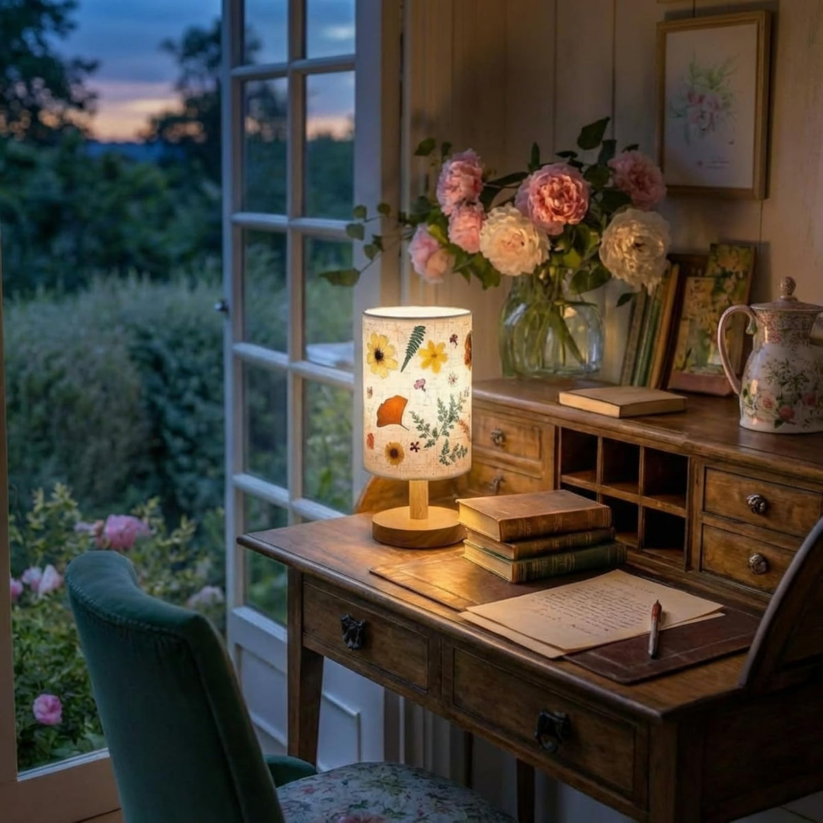 Hortsun Pressed Flower Vintage Table Lamp,Modern Style