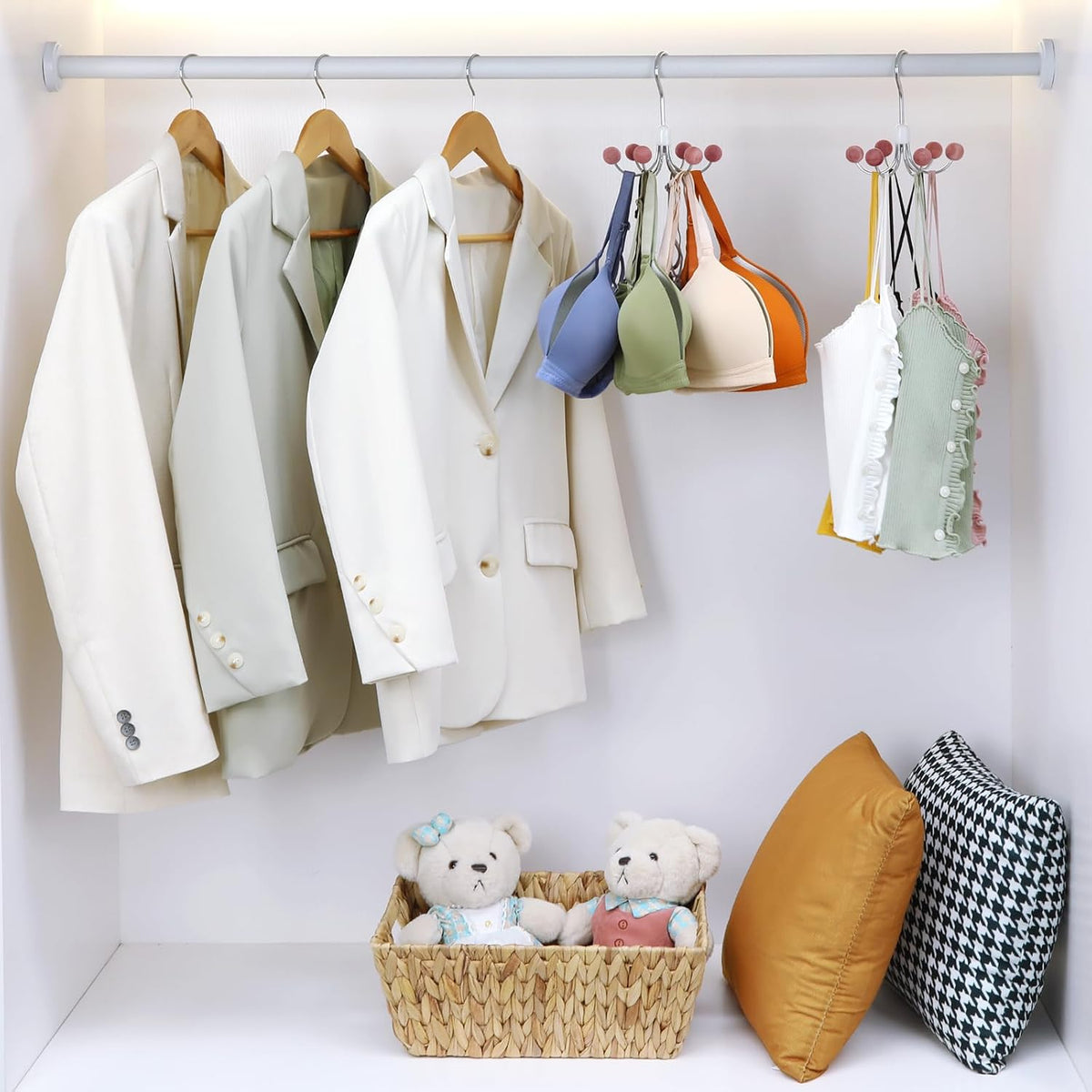 TOPIA HANGER Hoodie Hangers 2-Pack with 6 Cedar Balls, 360° Swivel, CT43C