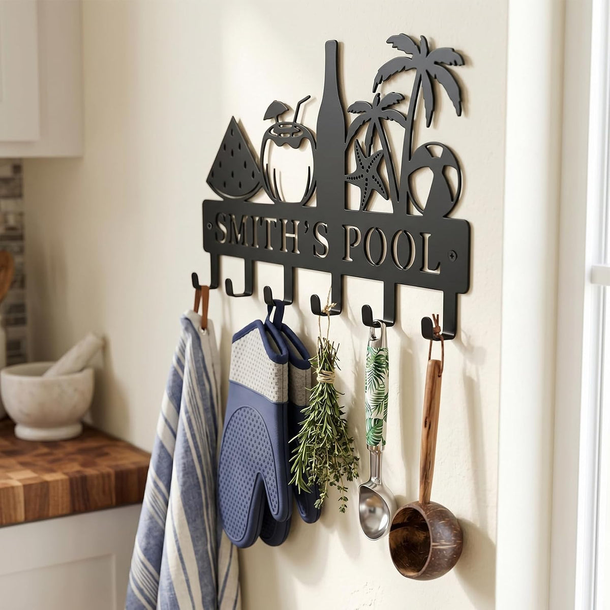 Coastal Metal Key Holder Wall Mount, Tropical Poolside Key Rack Hooks