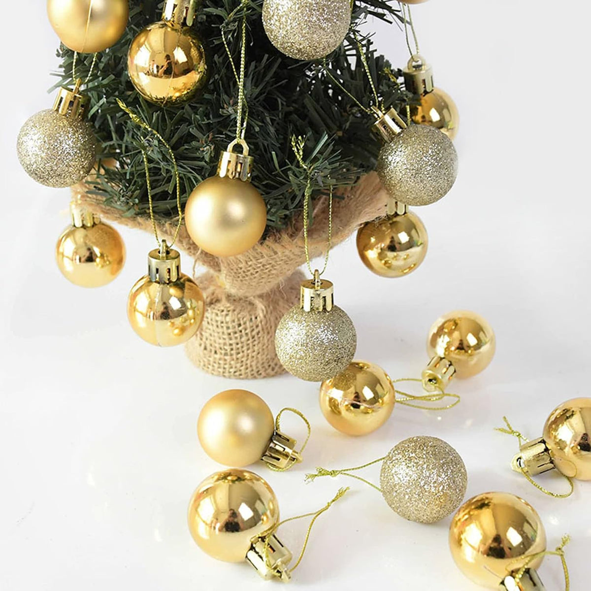 NJN 100pcs Christmas Ball Ornaments, Shatterproof Christmas Ornaments Set with Hand-held Gift Package for Xmas Tree (Gold)