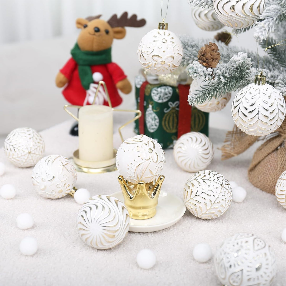 30PCS Gold/White Christmas Ball Ornaments Set for Xmas Tree Decorations