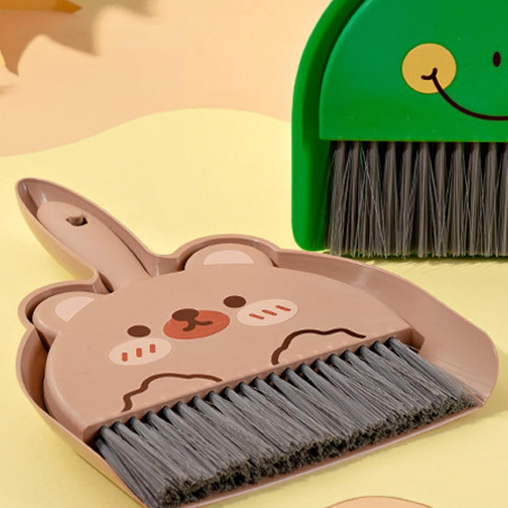 Mini Dustpan and Brush Set, Cartoon Portable Cleaning Broom with Dust Pan, Handheld Dust pan with Cleaning Brush Combo for Desk Keyboard Countertop (Bear)