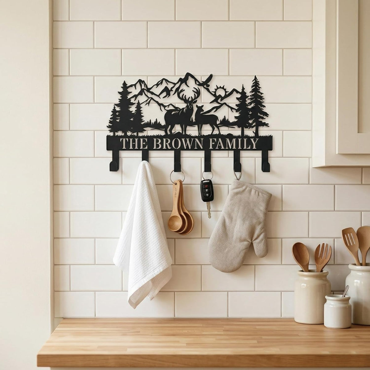 Personalization Deer Mountain Metal Key Holder custom Wall Mount Key Holder for Wall Rustic Cabin Decor Key Rack Hooks Hanger Woodland Wildlife Wall Art Entryway Organizer Housewarming Hunting Gifts