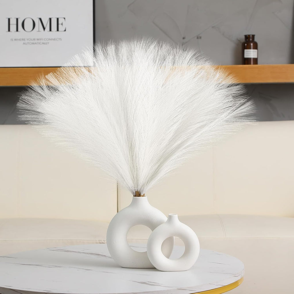Ureymx Faux Pampas Grass Decor 17.7 Inch 6pcs, Artificial Pampas Grass Fluffy Home Decor, Short Vase Room Decor pompous Grass Flower Arrangement for Boho Home Wedding Decoration (Milky White)