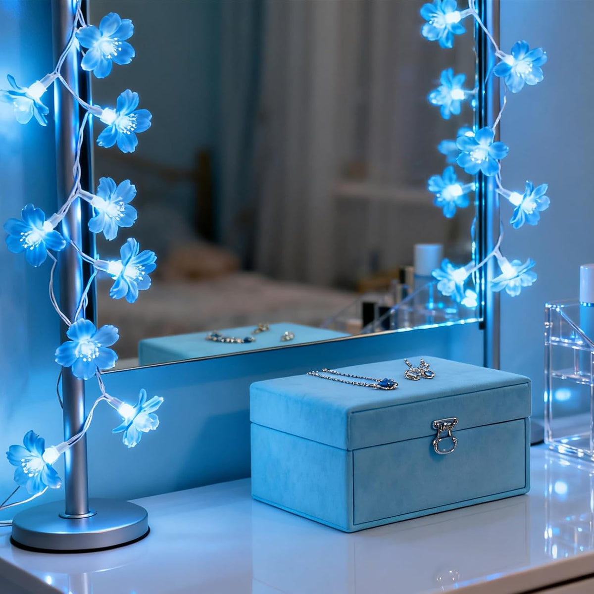USB & Battery Lighted 10ft 30 LED Decorative Blue Fairy Flower String Light