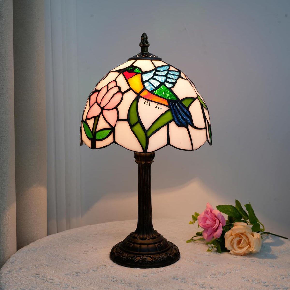 Tiffany Lamp Stained Glass Table Lamp Hummingbird Style Small Bedside Lamps Living Room Dining Room Office Decoration Desk Lamp Home Decoration Creative Gift