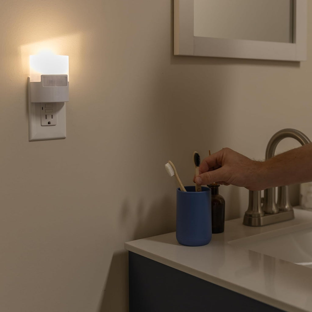 GE Plug in Night Light with Motion Sensor, 40 Lumens, 2 Pack