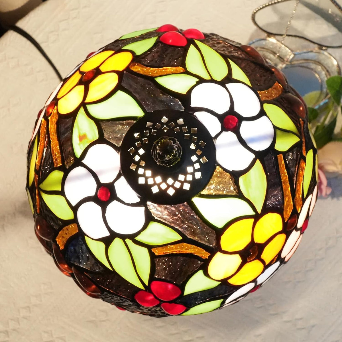 Tiffany Lamp Stained Glass Table Lamp Grape Style Small Bedside Lamp Living Room Dining Room Reading Office Decoration Desk Lamp Home Decoration Creative Gift