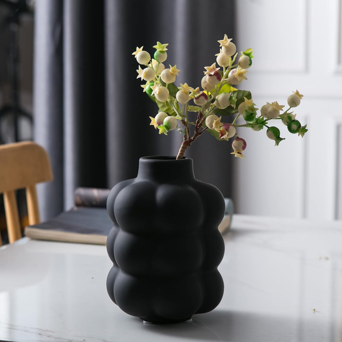 Mowtanco Black Ceramic Vase, Modern Small Vase for Centerpiece 6.7" Tall