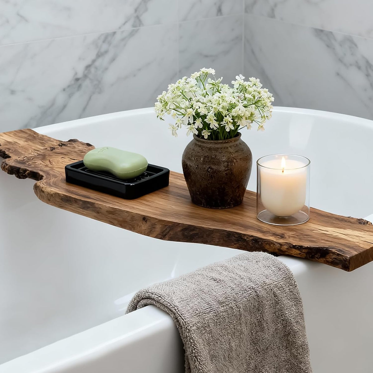Shiny Ceramic Soap Dish with Raised Ridges, Rectangle Soap Tray, Decorative Soap Holder for Bathroom Counter, Shower and Kitchen Sink, Black