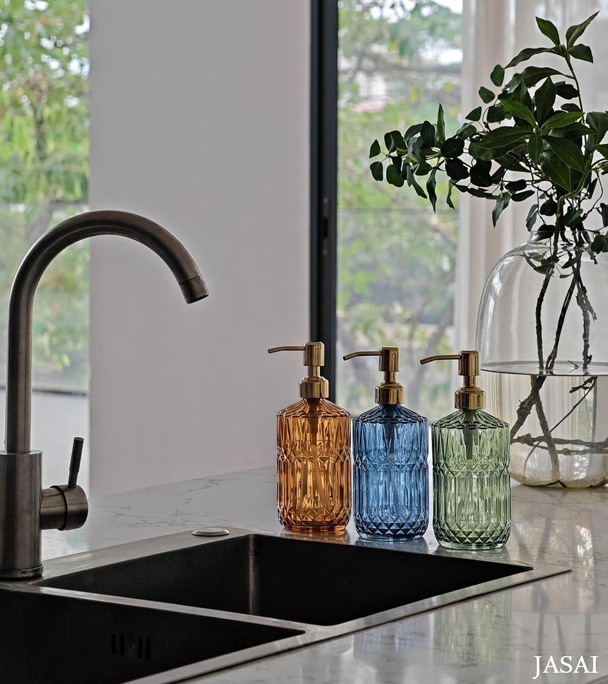 JASAI 18Oz Amber Glass Soap Dispenser with Gold RustProof Pump for Bathroom