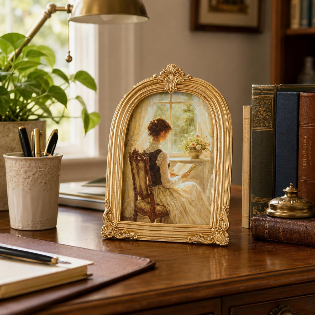 Vintage Picture Frame, Gold Photo Frame Arched, Gold, 5x7 Inch