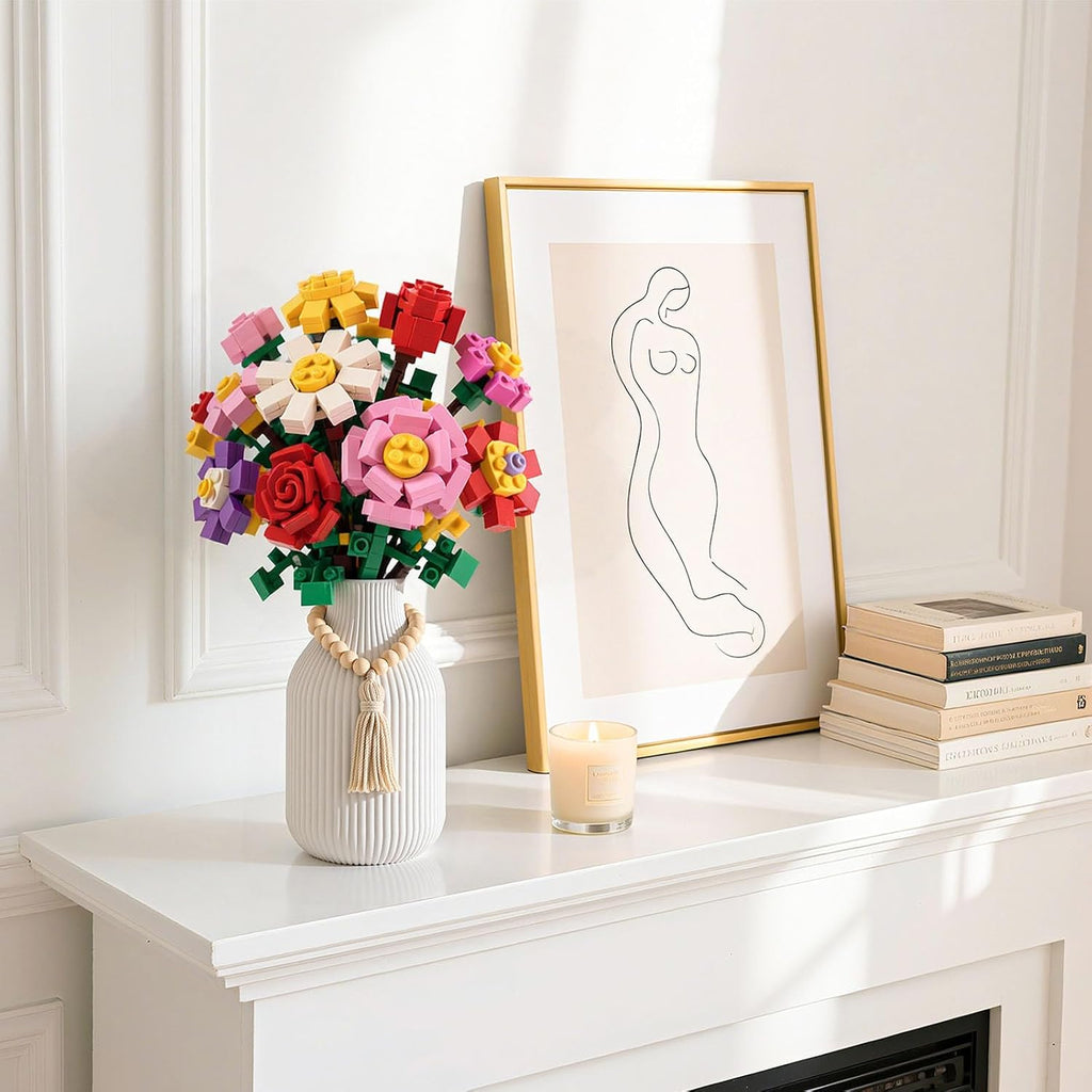 JOHOUSE White Ceramic Vase, 7.9 Inch Ribbed Vase with Wooden Beads Tassel