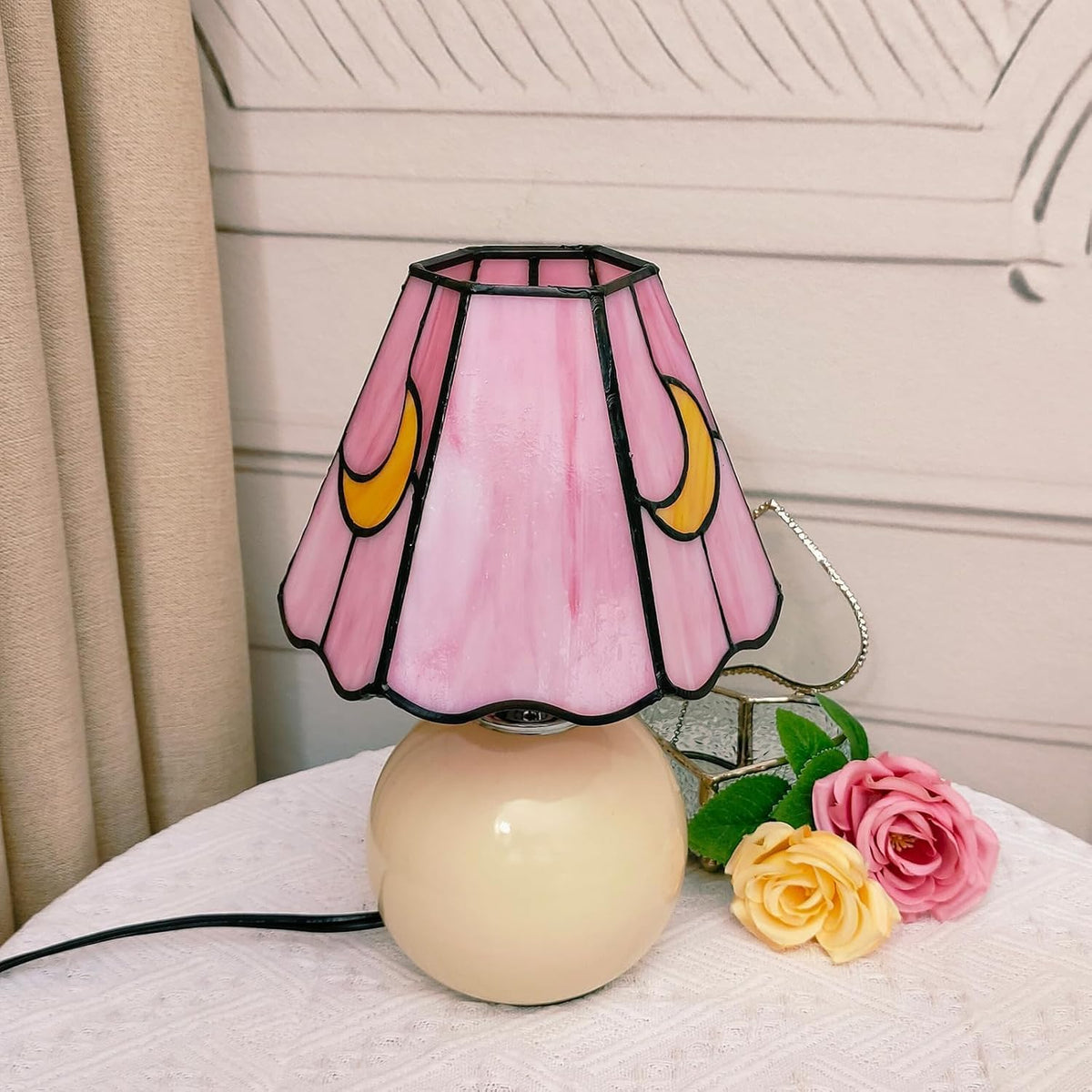 Tiffany Lamp Stained Glass Table Lamp Moon Mushroom Pink Cute Small Bedside lamp Living Room Dining Room Office Decoration Desk lamp Home Decoration Creative Gift Scene Prop
