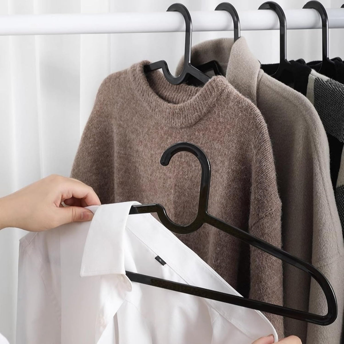 Clothes Hangers 30 Pack, 16" Heavy Duty Coat Hanger, Clear Acrylic Hangar, Non-slip Short Neck Hanger for Closet, Space Saving Slim Thin Perchas for Adult Suit, T-shirt, Jacket, Dress, Blouse Clothing