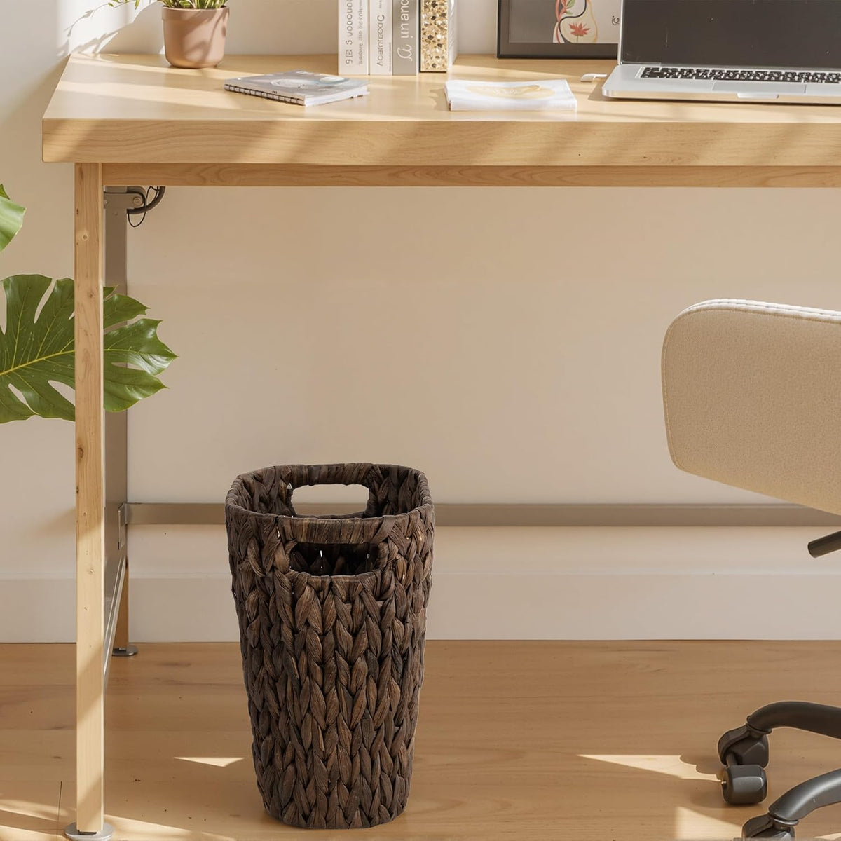 StorageWorks Wicker Trash Can, Wicker Waste Basket for Bathroom, Brown