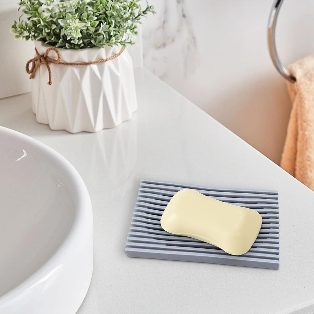 Aoheuo Modern Minimalist Soap Dish (1Pack),Drainage Silicone Soap Holder,5.5 Long by 3.15 Wide,0.55 inches high,Used for Kitchen,Bathroom,and Bar Sink