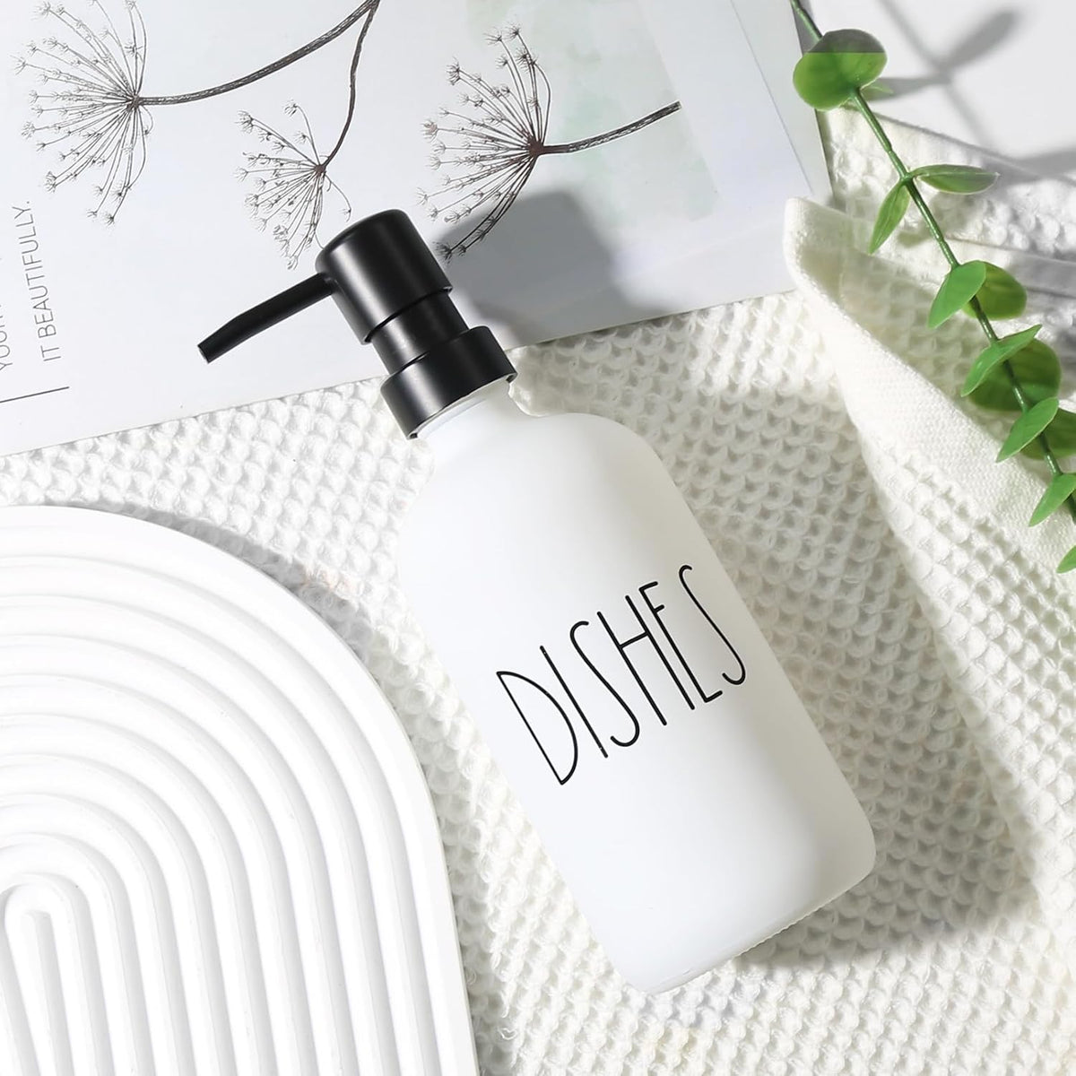 VIMERPA Dish Soap Dispenser, Matte White Soap Dispenser for Kitchen, Glass Dishes Soap Dispenser with Plastic Pump, 17 Fl Oz Refillable Liquid Soap Bottle Container, Farmhouse Kitchen Decor