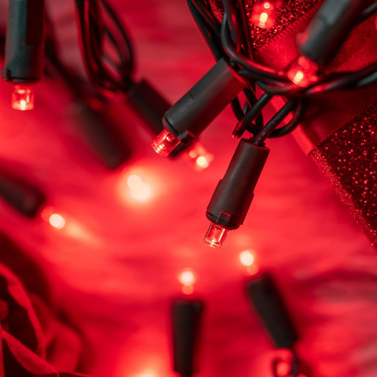 YULETIME 200 Red Christmas String Lights, 2-Set 25 ft 100 Wide Angle LED