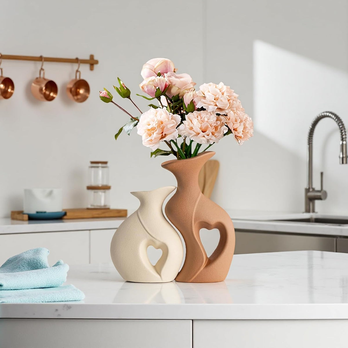 Beige and Brown Ceramic Vase Set of 2，Heart Shaped Home Decor