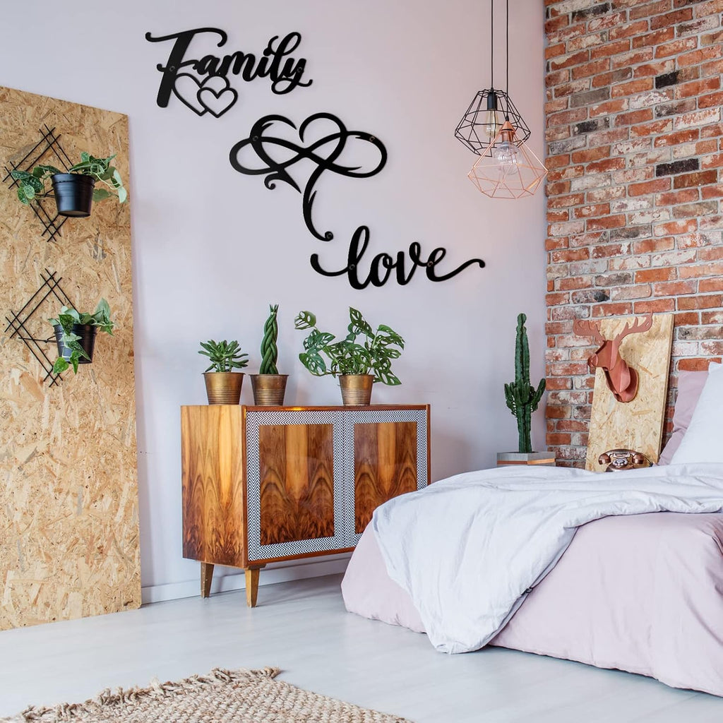 Moxweyeni 3 Pcs Black Metal Wall Decors Family Love Heart Signs