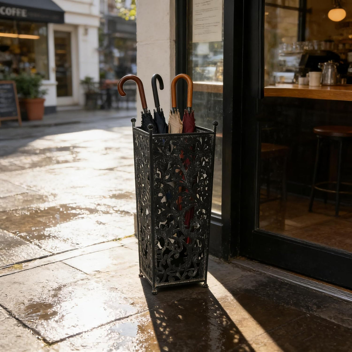 Vintage Black Metal Umbrella Holder with Ornate Cutout Pattern Antique Decorative Umbrella Stand with Detachable Drip Tray for Entryway Storage Umbrellas Canes & Walking Sticks (Black)