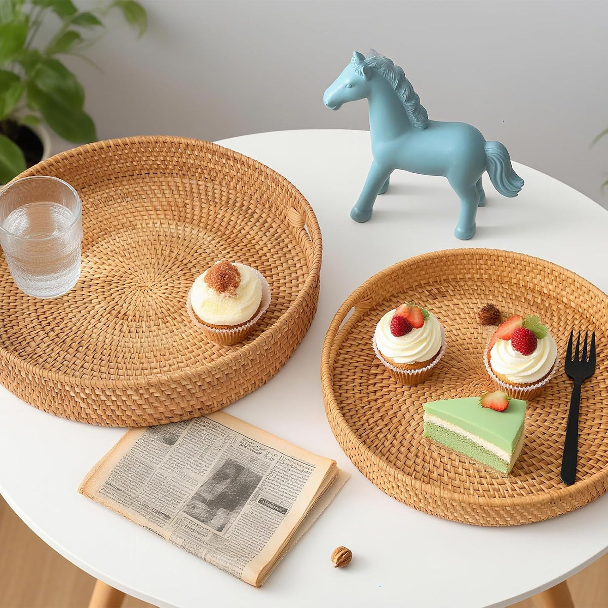 Round Rattan Serving Tray, Natural Wicker Decorative Tray for Serving, Fruit/Bread Serving Basket, Round Woven Tray with Handles.(Large:13.8inch)