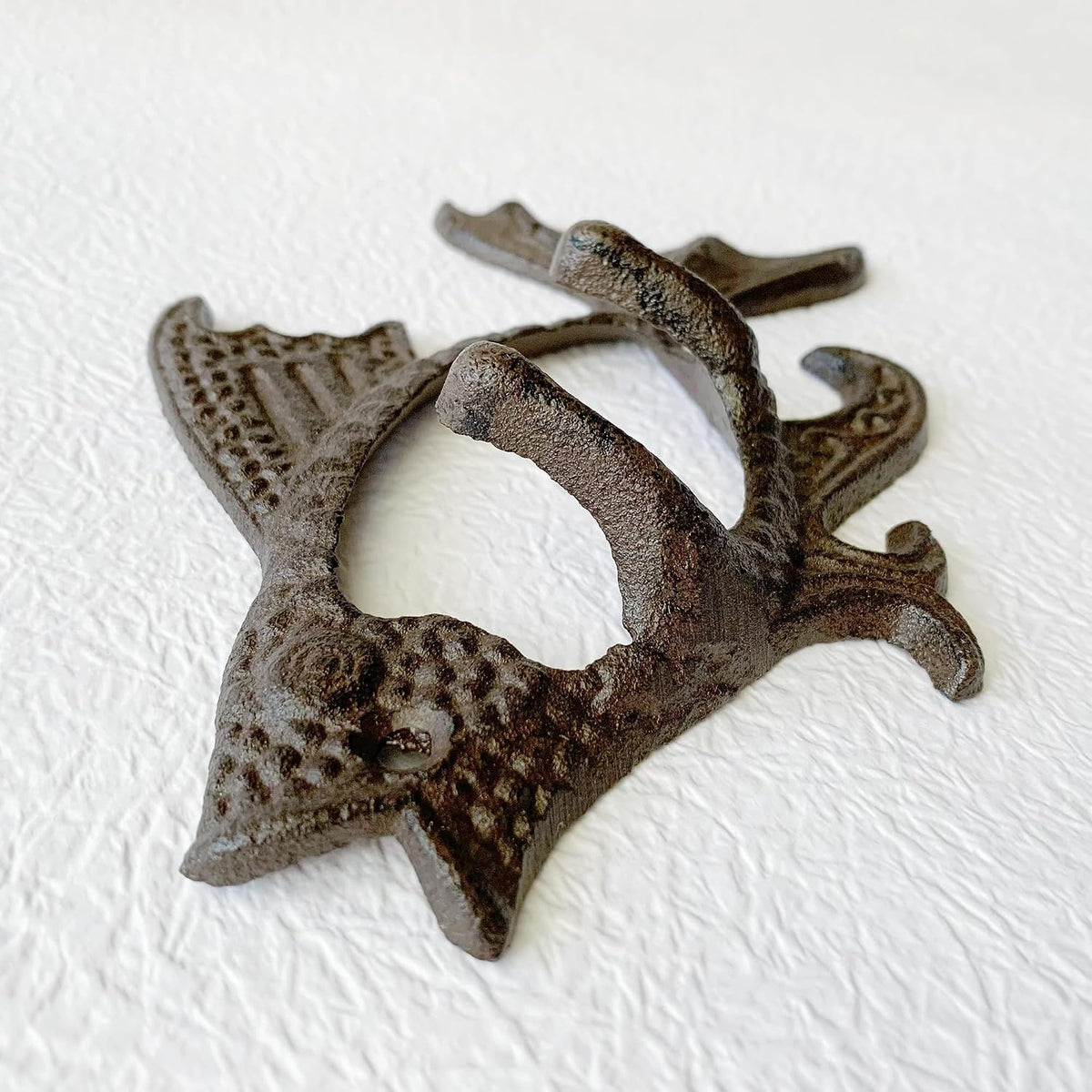 Rustic Fish-Shaped Decorative Wall Hook Rack Hangers for Hanging Clothes, Coats, Towels, Keys, and Hats, 1 Pack Antique Cast Iron Mounted Wall Hooks