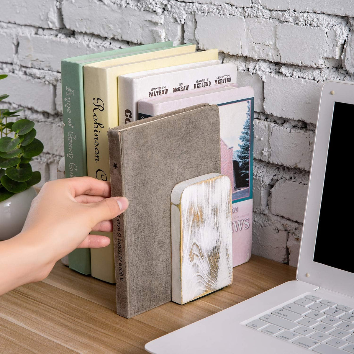 MyGift Farmhouse Book Ends for Shelves, Vintage Decorative Bookends, Bookends Display Organizer, Book Holder Stopper, Office Desk Decor, Whitewashed