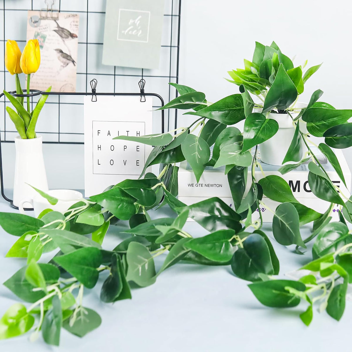Der Rose 2Pcs Fake Hanging Plants Artificial in White Pots for Office Decor